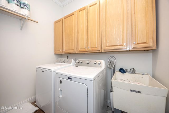 112 White Boulevard, Ocean Springs, MS 39564