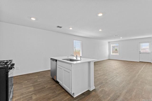 15427 Mint Patch Meadow, Von Ormy, TX 78073