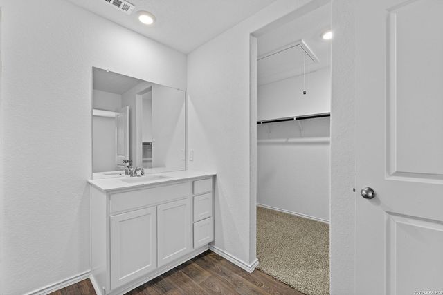 15427 Mint Patch Meadow, Von Ormy, TX 78073