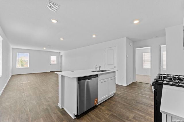 15427 Mint Patch Meadow, Von Ormy, TX 78073