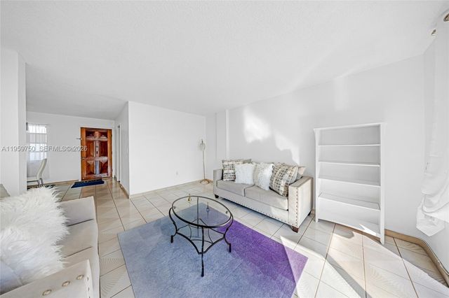 1400 SW 27th Ave 403, Miami, FL 33145