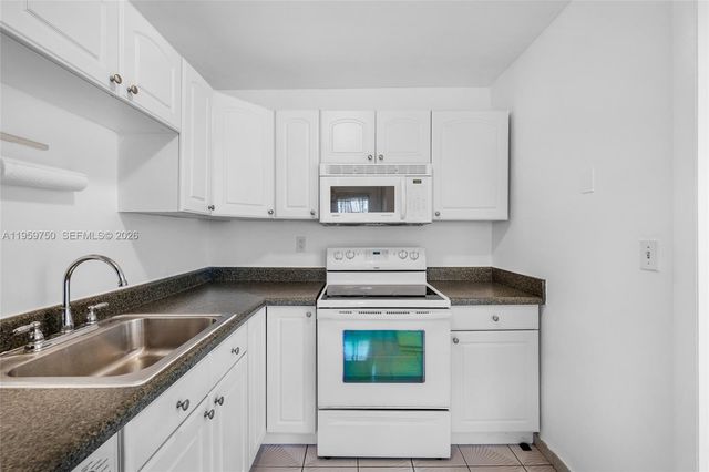 1400 SW 27th Ave 403, Miami, FL 33145