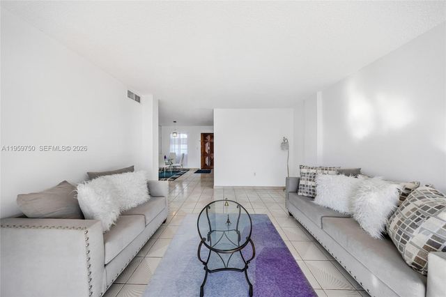 1400 SW 27th Ave 403, Miami, FL 33145