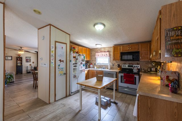 119 Fred Rd, Bon Aqua, TN 37025