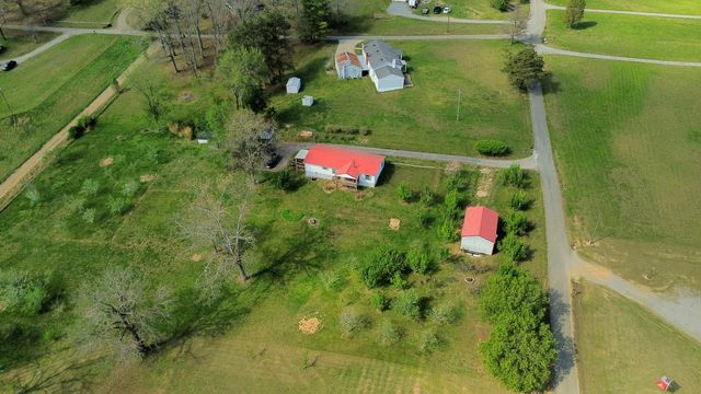 119 Fred Rd, Bon Aqua, TN 37025