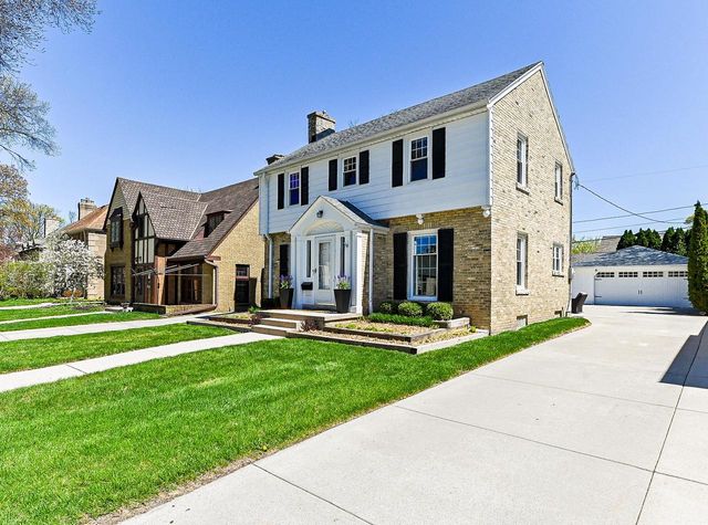 2536 88th STREET, Wauwatosa, WI 53226