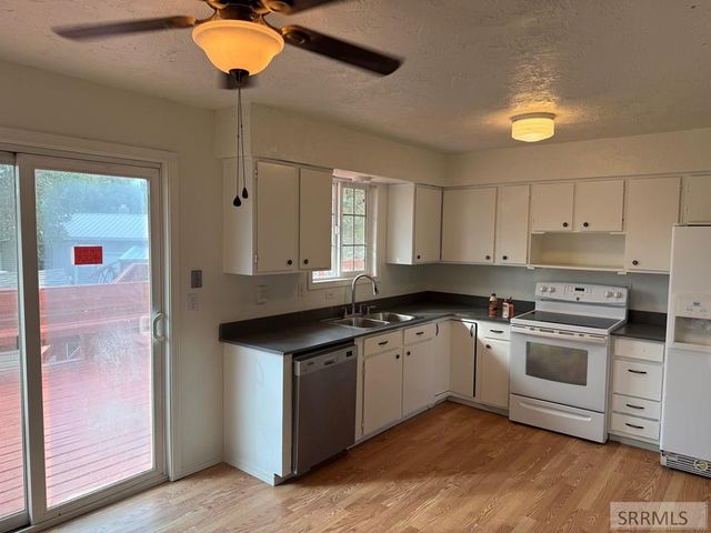 155 Hummingbird Lane, Shelley, ID 83274