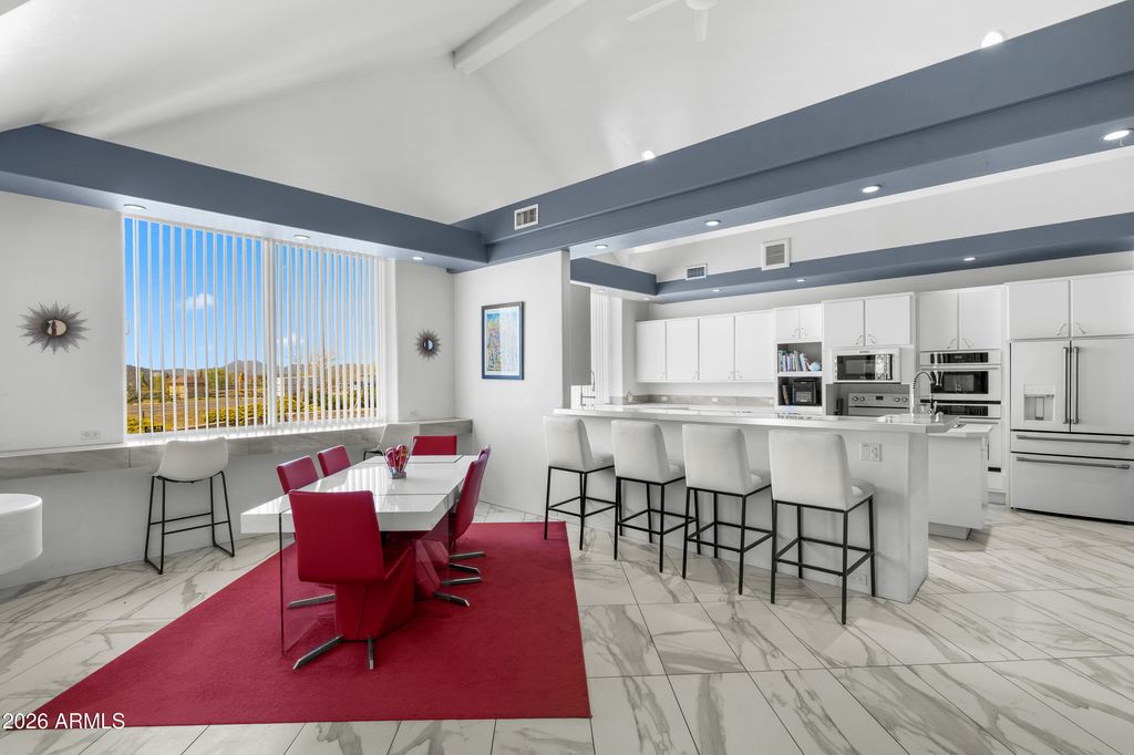 Image 11 of property listing at 10076 E ROAN Road, Flagstaff, AZ 86004