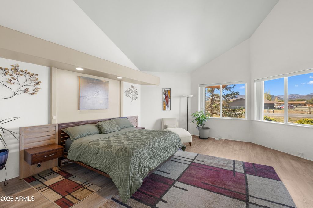 Image 24 of property listing at 10076 E ROAN Road, Flagstaff, AZ 86004