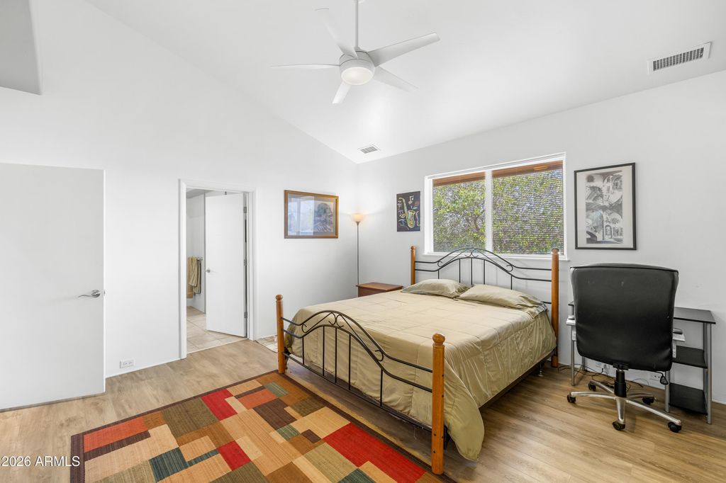 Image 33 of property listing at 10076 E ROAN Road, Flagstaff, AZ 86004
