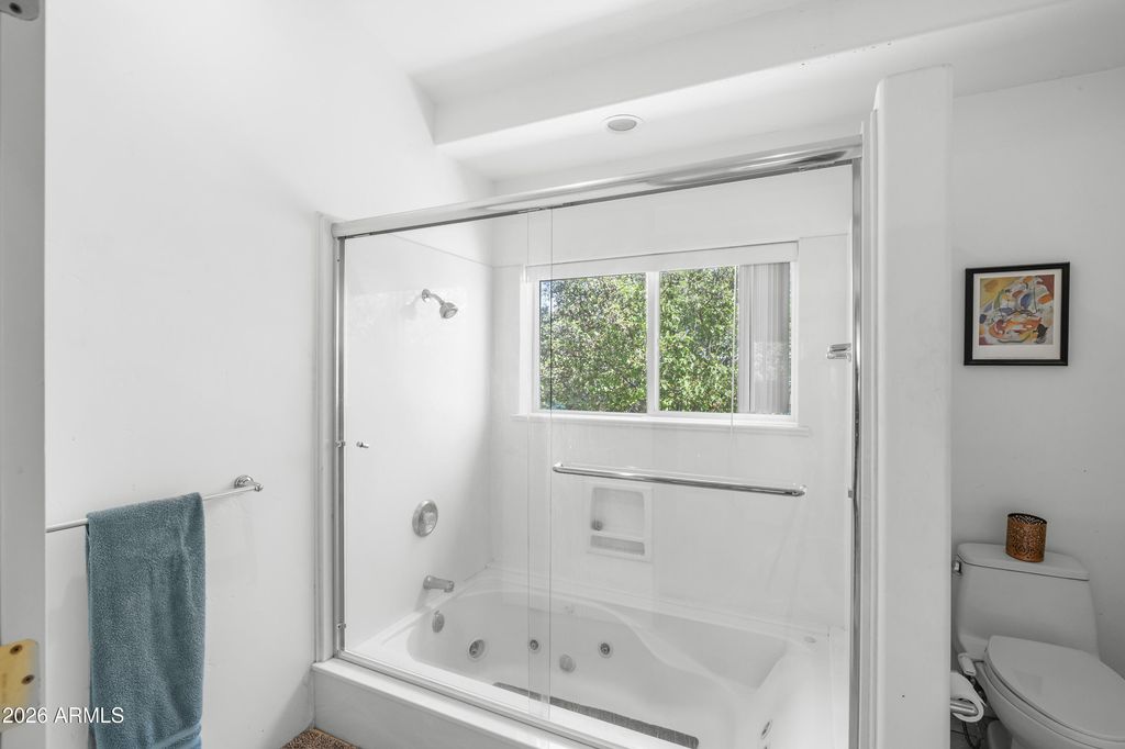 Image 35 of property listing at 10076 E ROAN Road, Flagstaff, AZ 86004