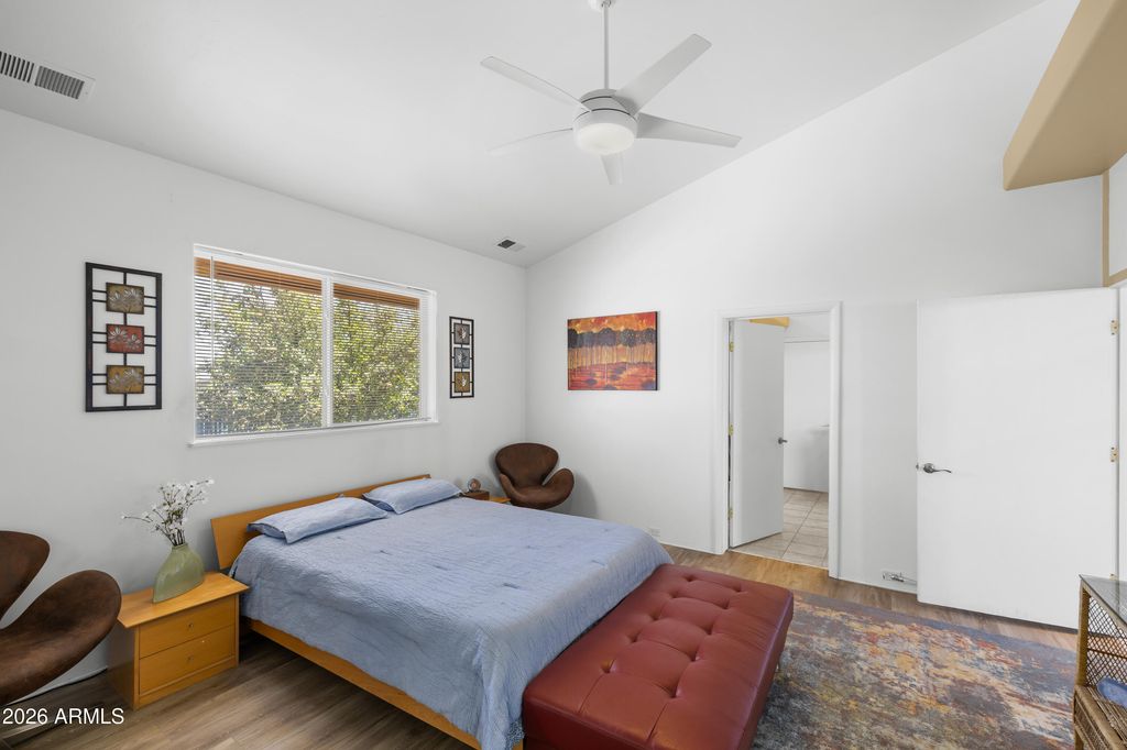 Image 38 of property listing at 10076 E ROAN Road, Flagstaff, AZ 86004