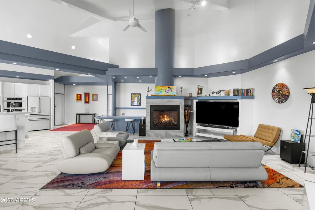 Image 4 of property listing at 10076 E ROAN Road, Flagstaff, AZ 86004