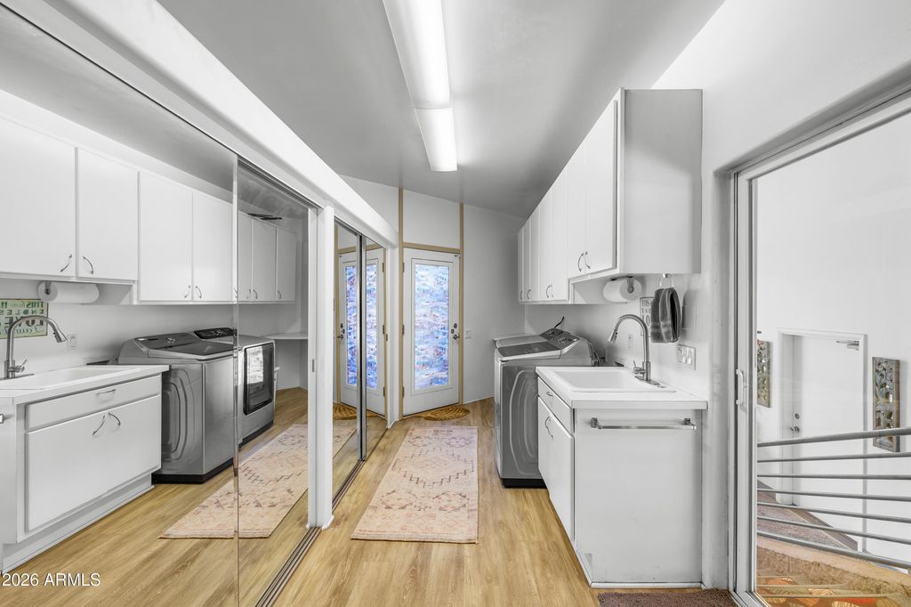 Image 40 of property listing at 10076 E ROAN Road, Flagstaff, AZ 86004