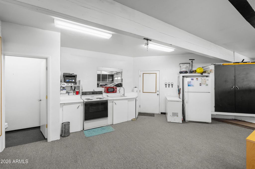 Image 46 of property listing at 10076 E ROAN Road, Flagstaff, AZ 86004