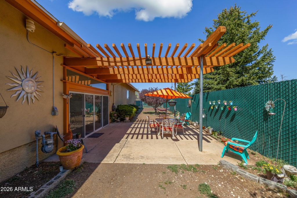 Image 49 of property listing at 10076 E ROAN Road, Flagstaff, AZ 86004
