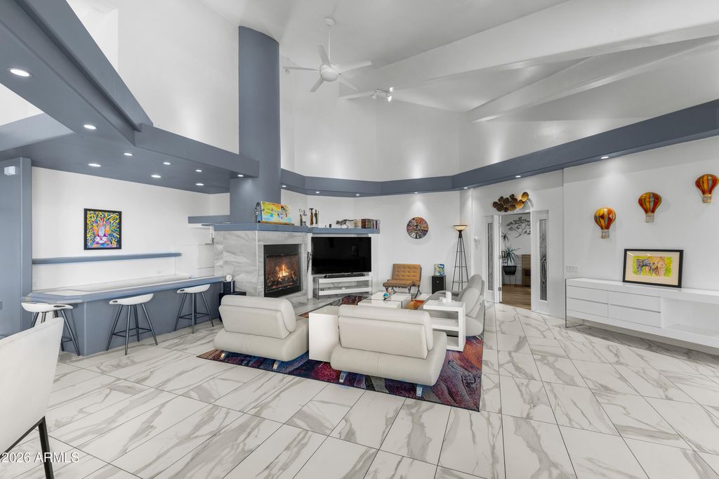 Image 9 of property listing at 10076 E ROAN Road, Flagstaff, AZ 86004