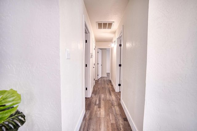 7281 N College Ave, Pinedale, CA 93650