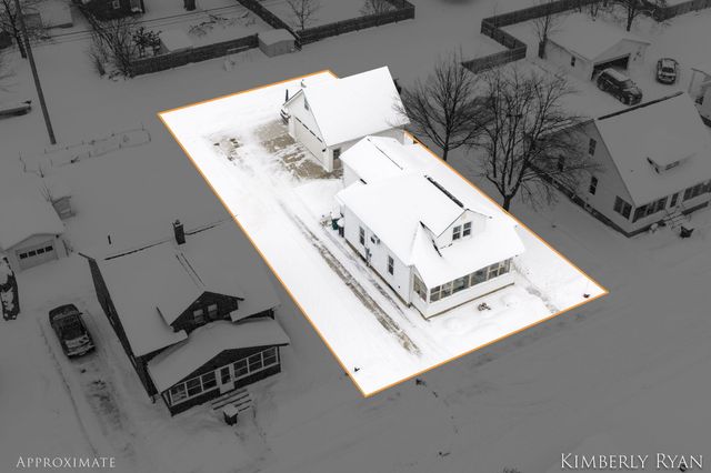 233 W Alpine Avenue, Zeeland City, MI 49464