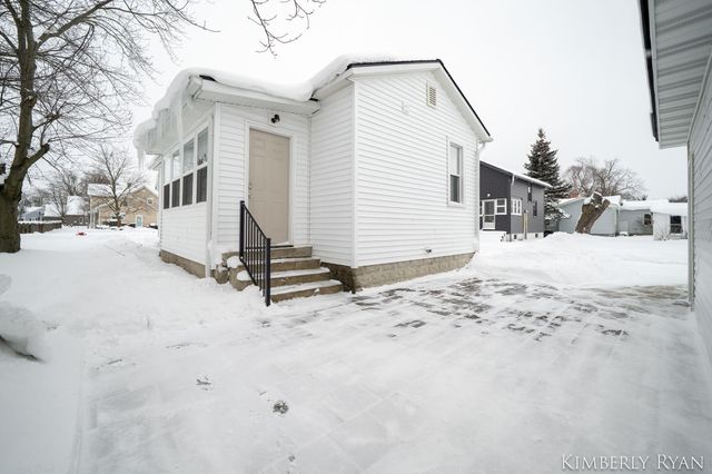 233 W Alpine Avenue, Zeeland City, MI 49464