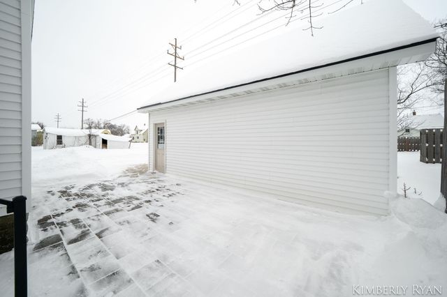 233 W Alpine Avenue, Zeeland City, MI 49464