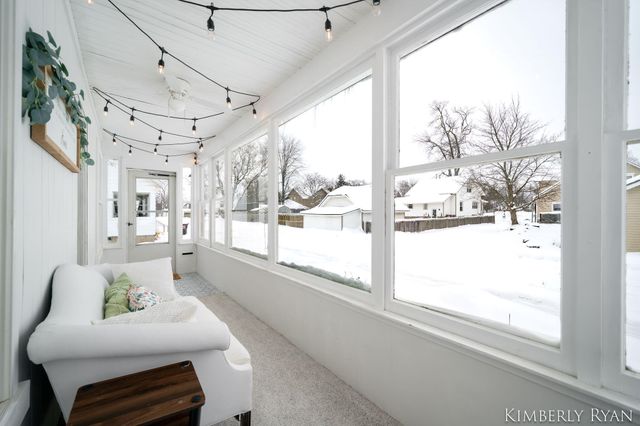 233 W Alpine Avenue, Zeeland City, MI 49464