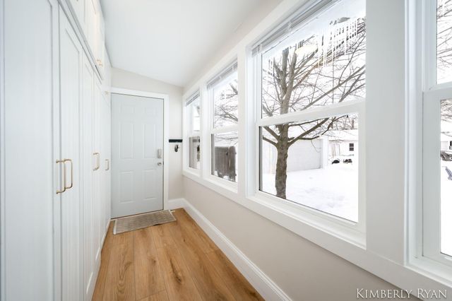 233 W Alpine Avenue, Zeeland City, MI 49464