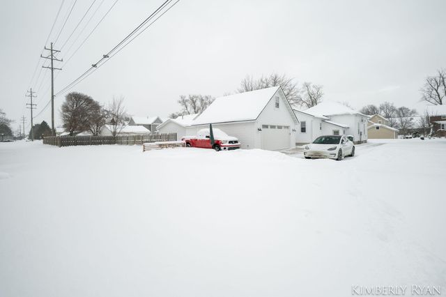 233 W Alpine Avenue, Zeeland City, MI 49464