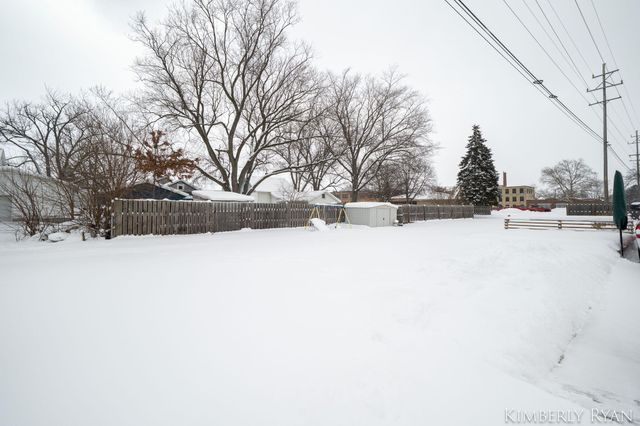 233 W Alpine Avenue, Zeeland City, MI 49464