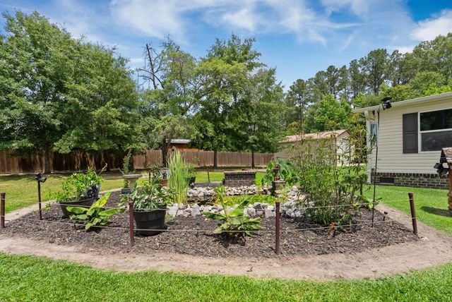 602 Calm Corner Way, Moncks Corner, SC 29461
