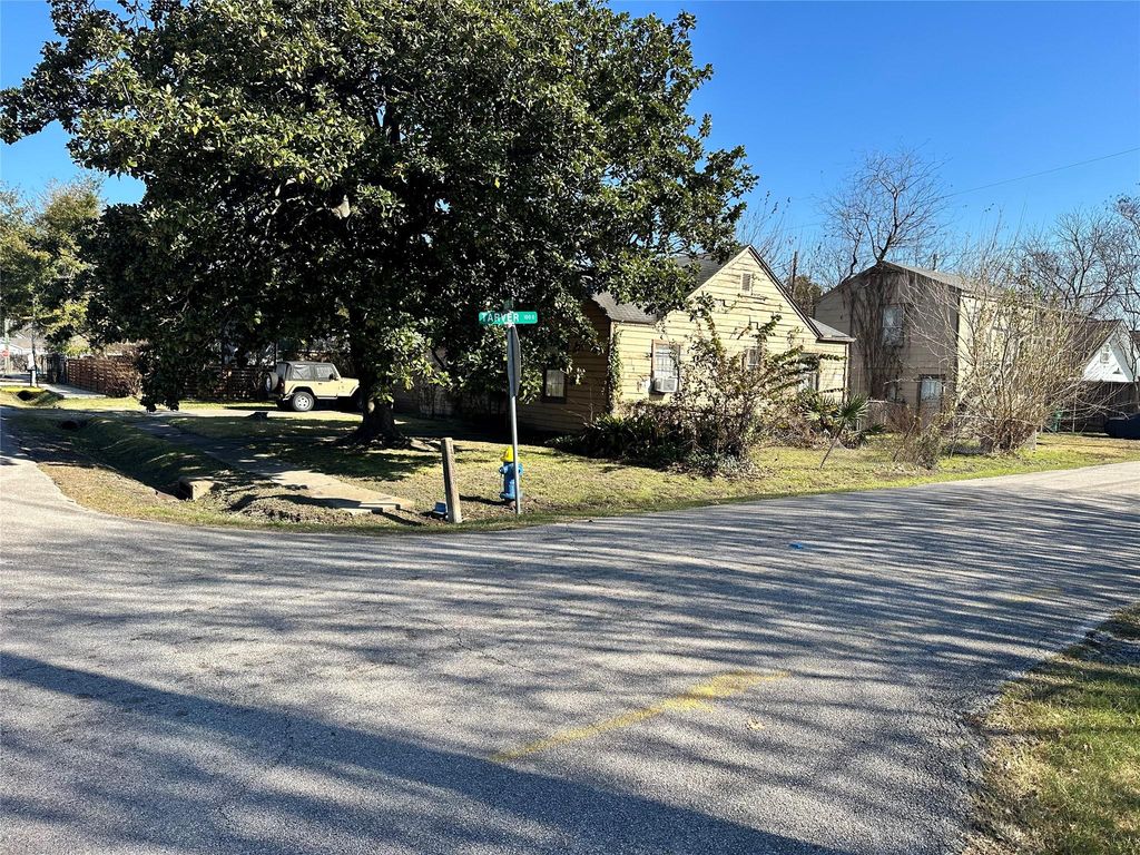 1502 Tabor Street, Houston, TX 77009