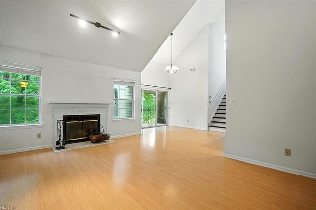 389 River Forest RD, Virginia Beach, VA 23454