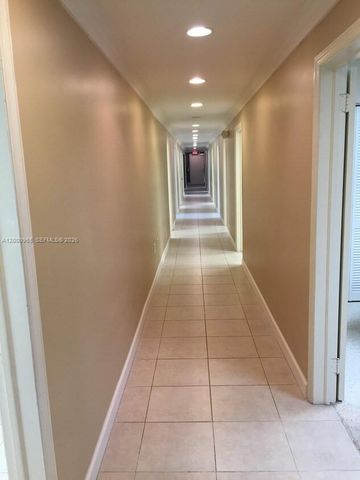 3113 Ponce De Leon Blvd, Coral Gables, FL 33134