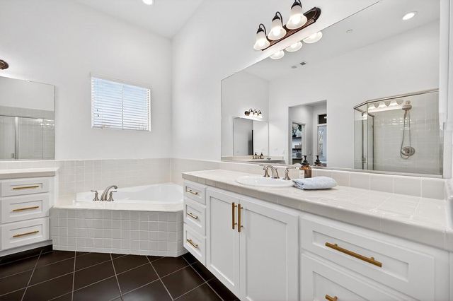 7102 Orchard Cir, Penryn, CA 95663