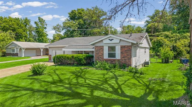 11790 New Halls Ferry Road, Florissant, MO 63033