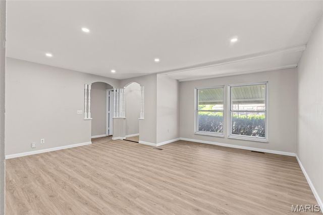 11790 New Halls Ferry Road, Florissant, MO 63033