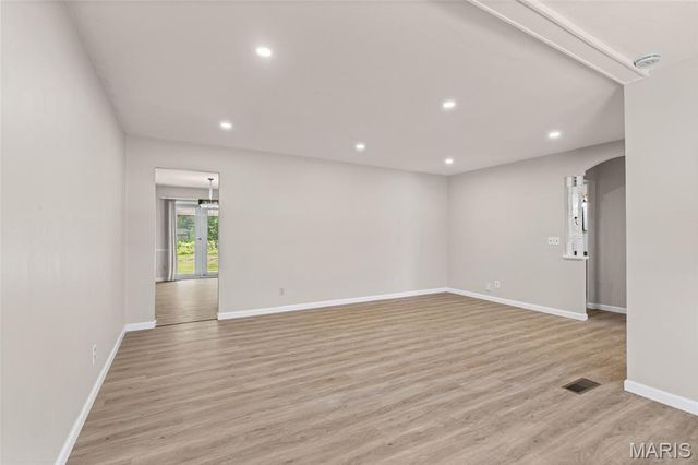 11790 New Halls Ferry Road, Florissant, MO 63033