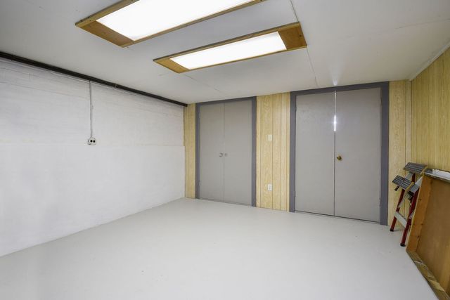 22W417 Tamarack Drive, Glen Ellyn, IL 60137