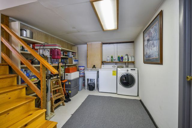 22W417 Tamarack Drive, Glen Ellyn, IL 60137