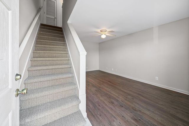 3306 Royster Ln Apt A, Clarksville, TN 37042