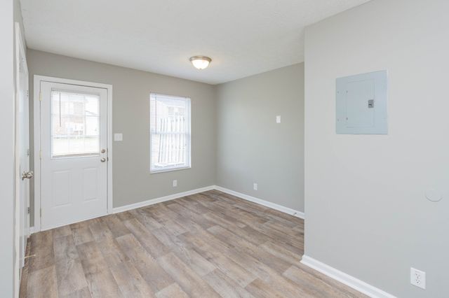 3306 Royster Ln Apt A, Clarksville, TN 37042