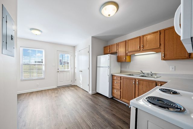 3306 Royster Ln Apt A, Clarksville, TN 37042