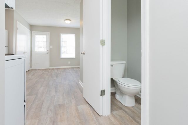 3306 Royster Ln Apt A, Clarksville, TN 37042