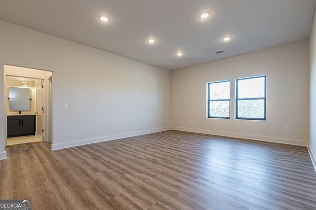 112 Rogers Street NE 601, Atlanta, GA 30307