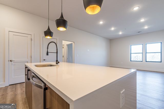 112 Rogers Street NE 601, Atlanta, GA 30307