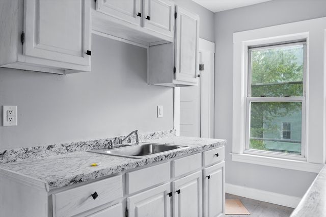 14-18 Florence St, Leominster, MA 01453