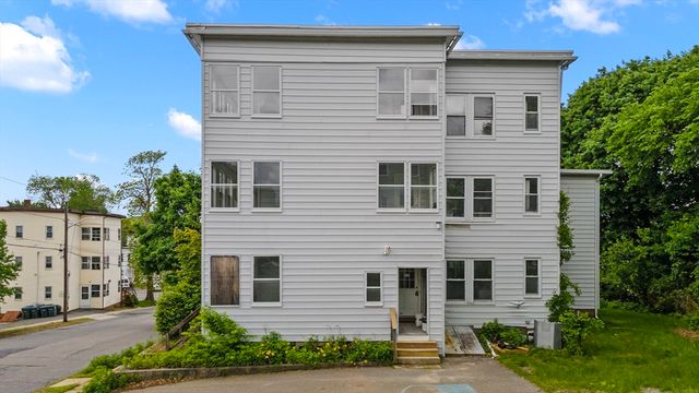 14-18 Florence St, Leominster, MA 01453