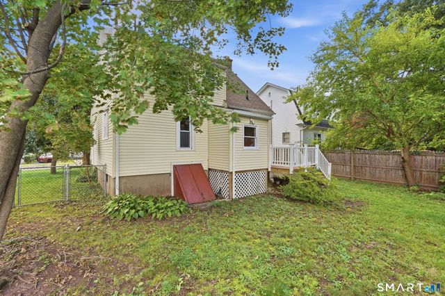 424 Commonwealth Avenue, New Britain, CT 06053