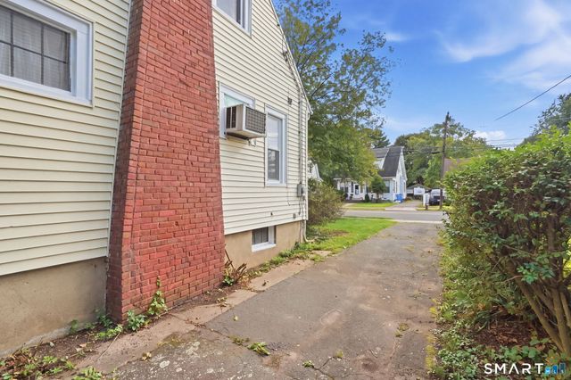 424 Commonwealth Avenue, New Britain, CT 06053