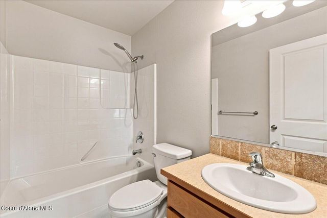 1441 W Tualatin DR, Post Falls, ID 83854